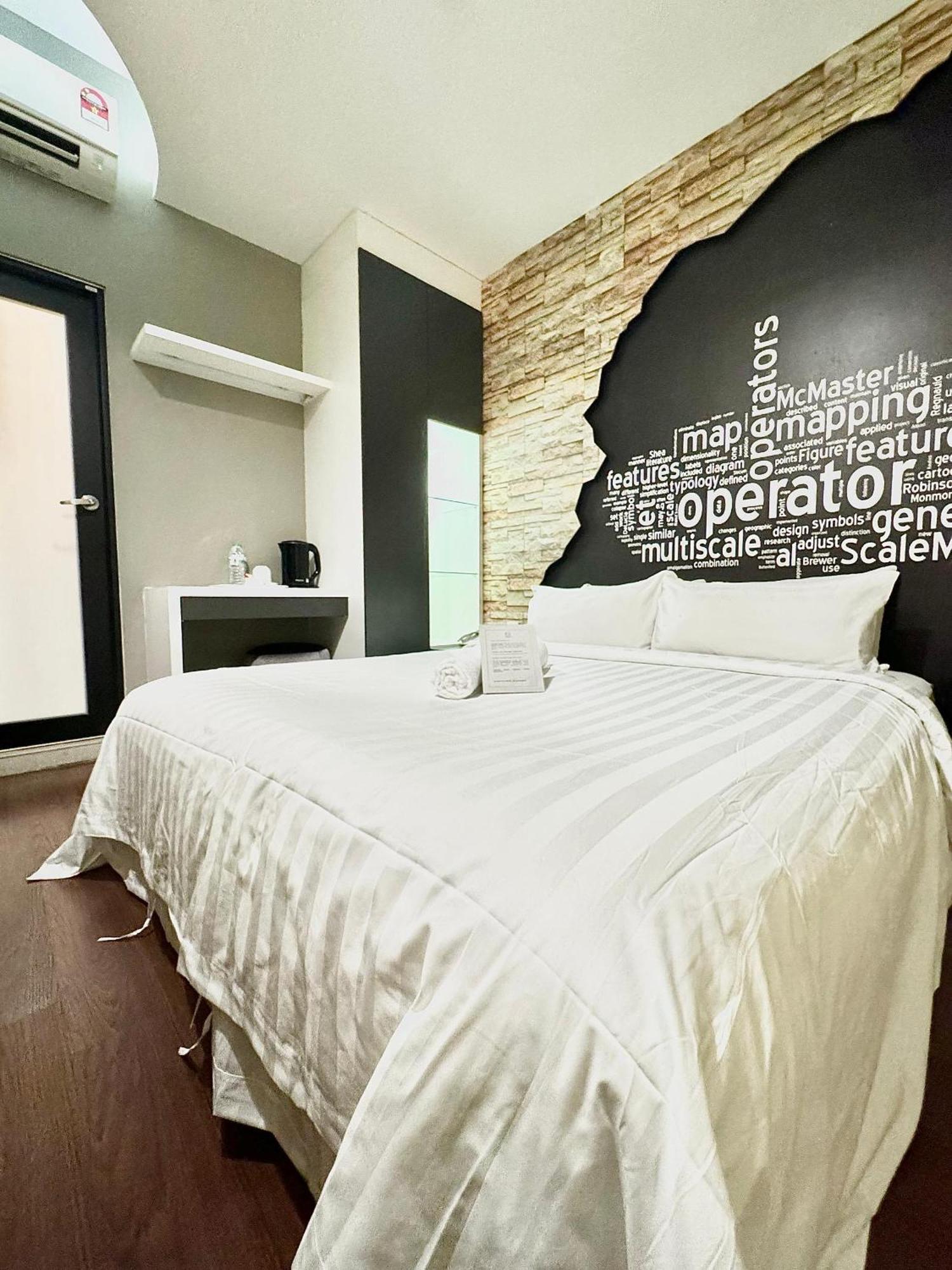 Chariton Hotel Nusa Bestari ยะโฮร์บาห์รู ภายนอก รูปภาพ
