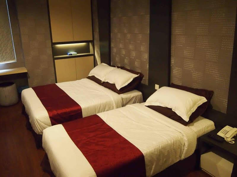Chariton Hotel Nusa Bestari ยะโฮร์บาห์รู ภายนอก รูปภาพ
