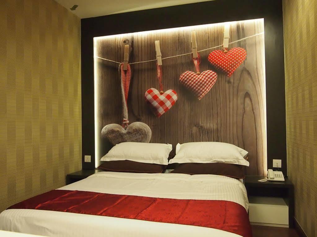 Chariton Hotel Nusa Bestari ยะโฮร์บาห์รู ภายนอก รูปภาพ