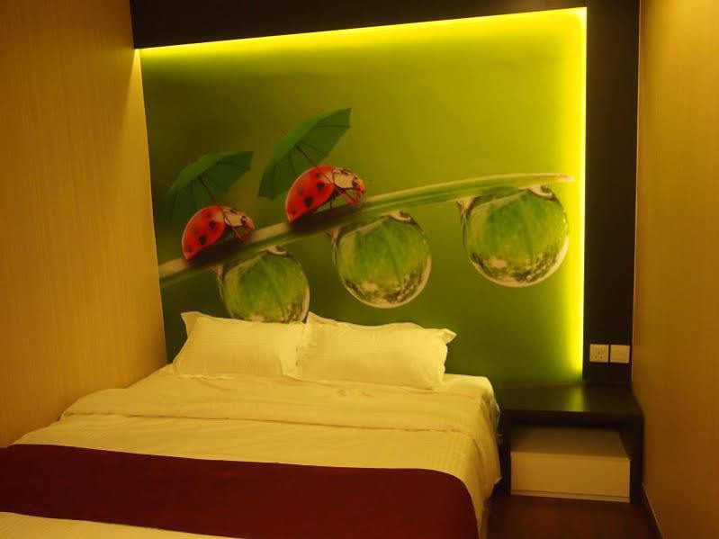 Chariton Hotel Nusa Bestari ยะโฮร์บาห์รู ภายนอก รูปภาพ