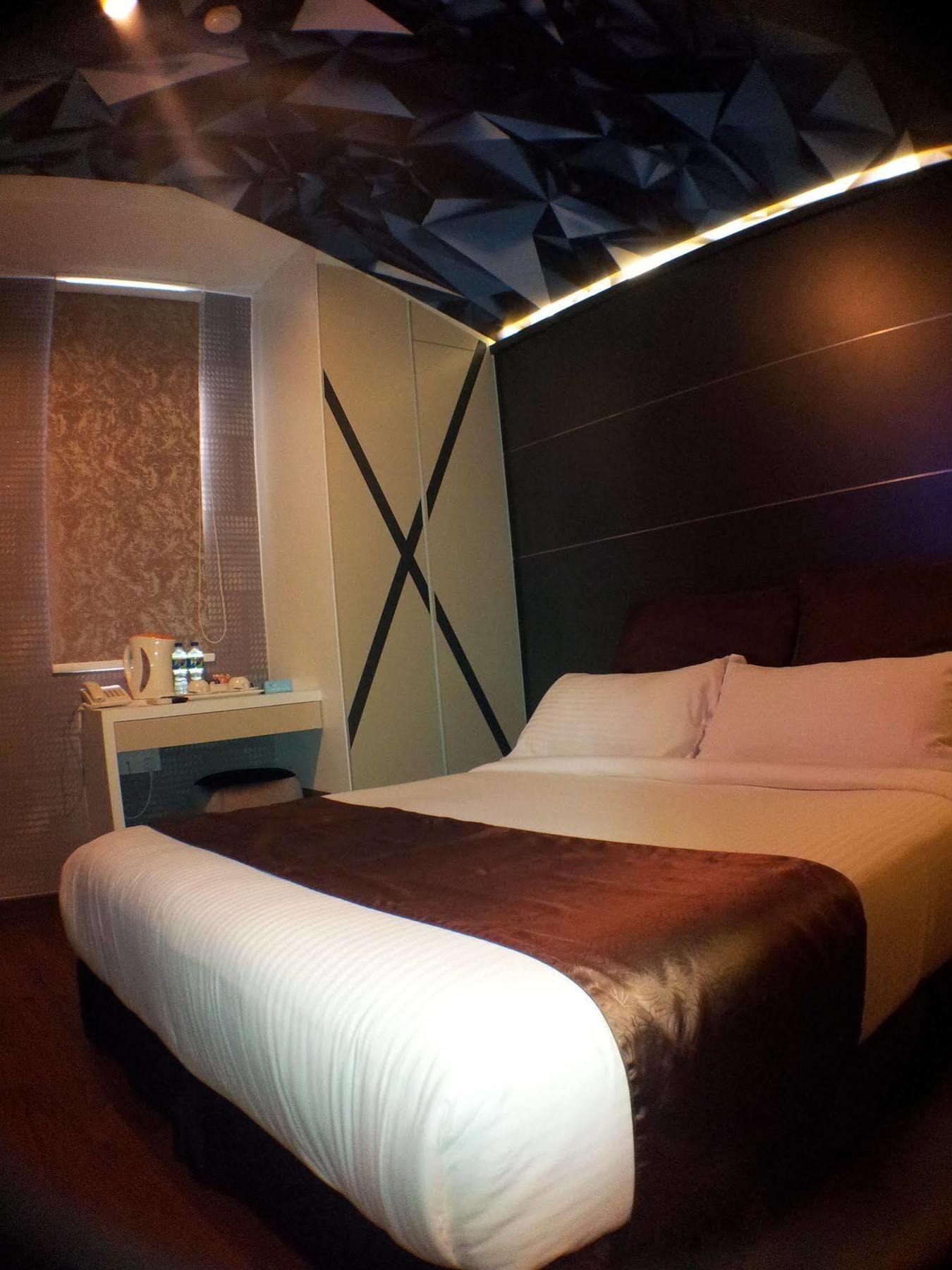 Chariton Hotel Nusa Bestari ยะโฮร์บาห์รู ภายนอก รูปภาพ