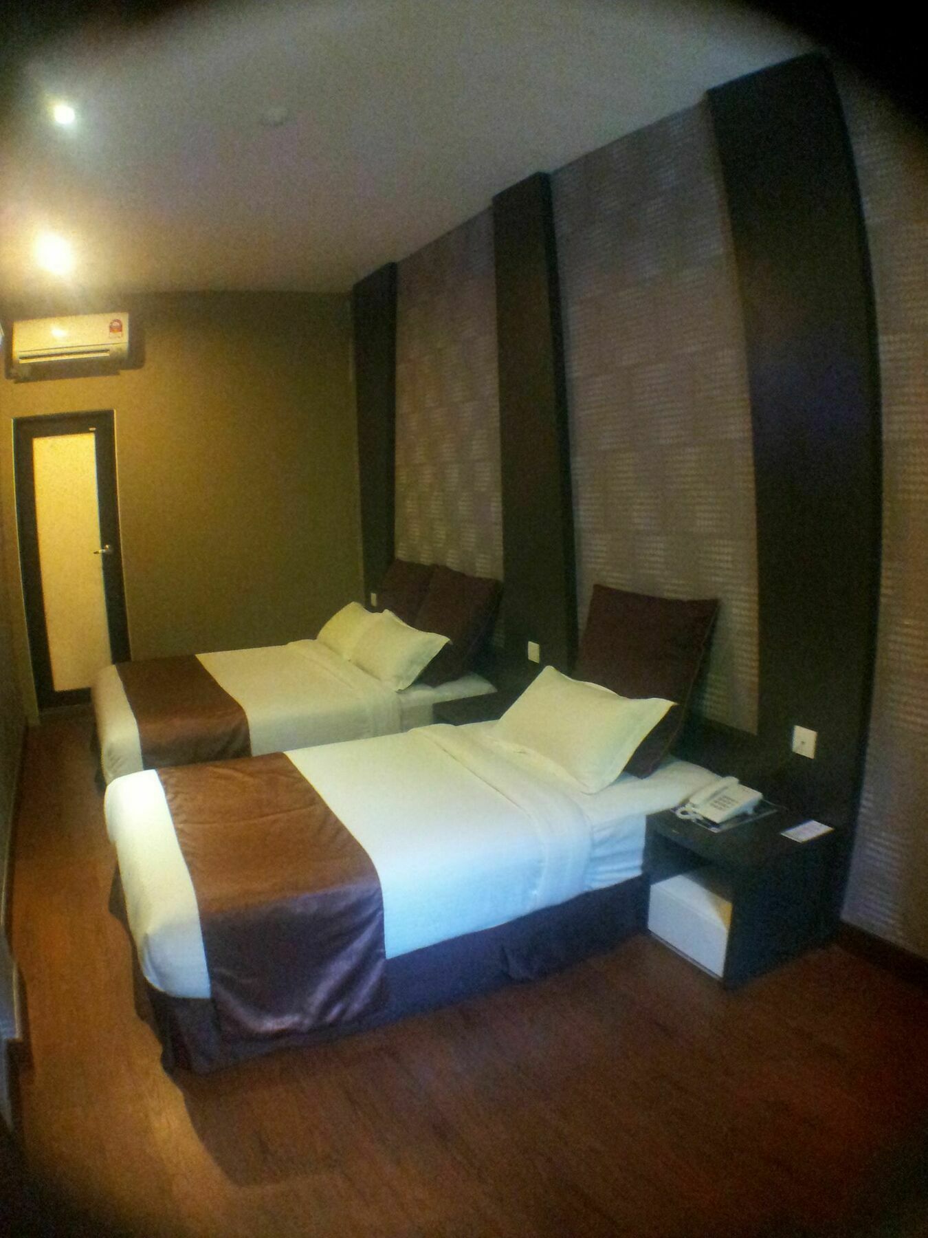 Chariton Hotel Nusa Bestari ยะโฮร์บาห์รู ภายนอก รูปภาพ