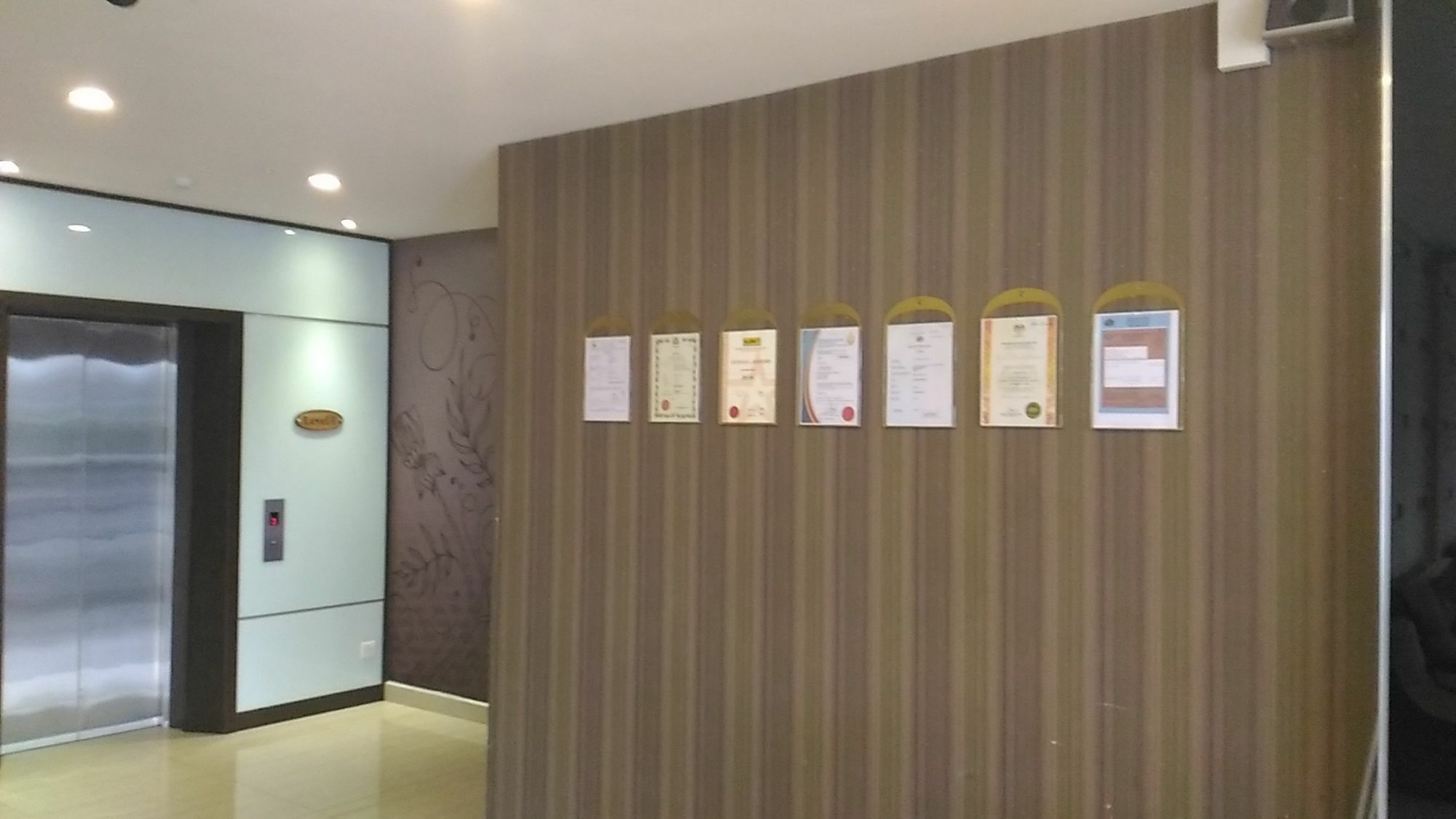 Chariton Hotel Nusa Bestari ยะโฮร์บาห์รู ภายนอก รูปภาพ