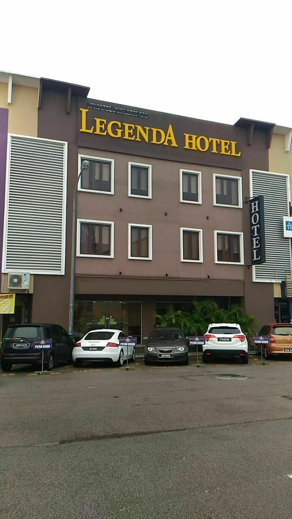 Chariton Hotel Nusa Bestari ยะโฮร์บาห์รู ภายนอก รูปภาพ